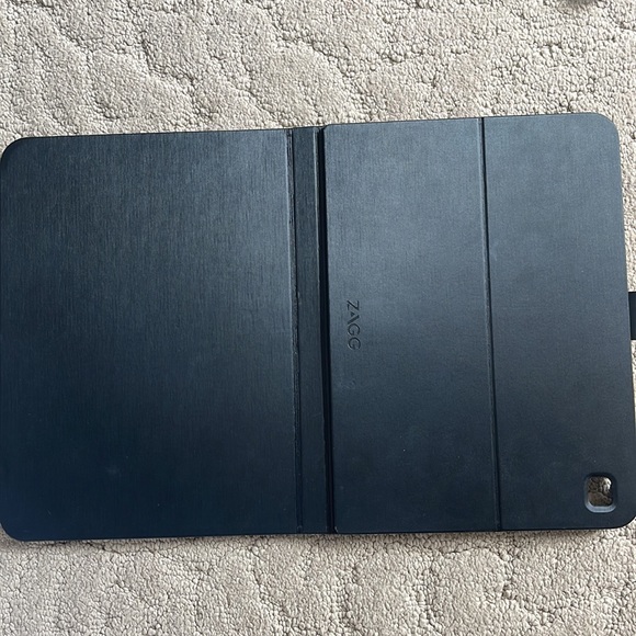 ipad air case with keyboard - Picture 3 of 4